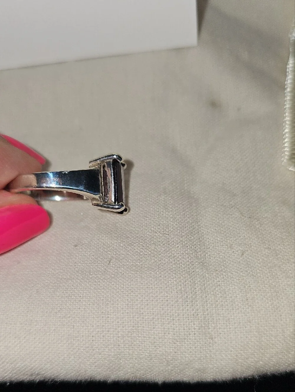 RETIRED James Avery Sterling Silver Bella Ring Garnet Size 8 Mint Condition